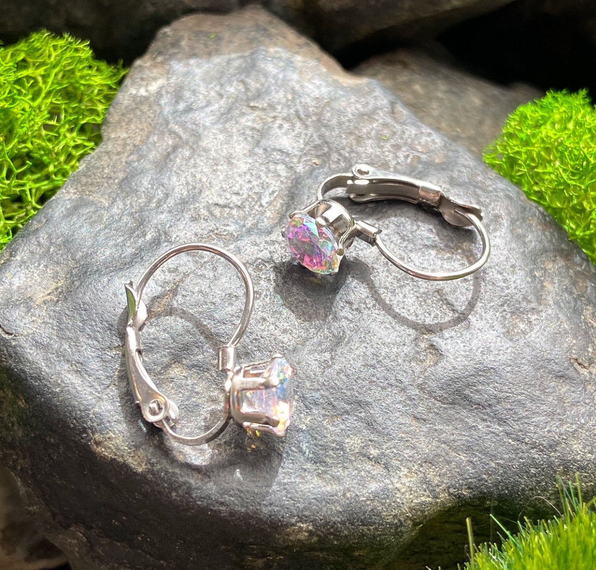 PAIR of Round CZ Gem Earrings w/ Lever Back 20g 316L Stainless Steel (Color: Aurora Borealis)