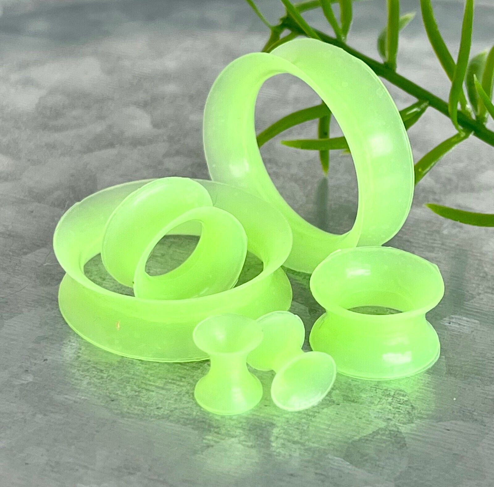 PAIR Super Soft Thin Silicone Tunnels Ear Skins Plugs Gauges Body Jewelry (Main Color: Green)