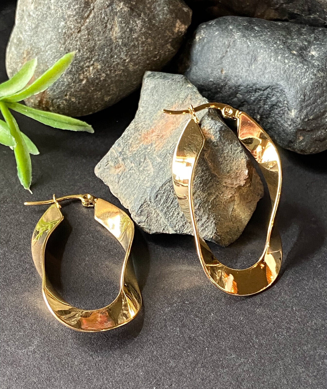 PAIR of Twisted Oval Hoop Earrings 22g Ion Plated Stainless Steel (Color: Gold)