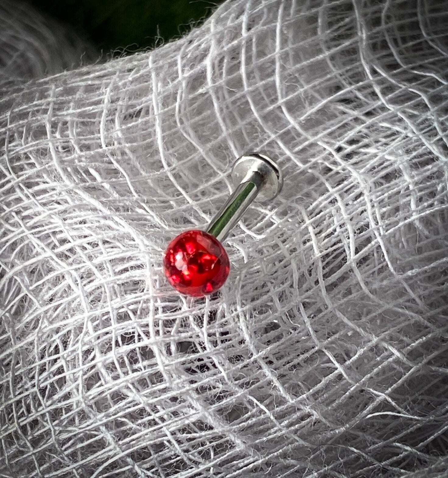 1pc Epoxy Coated Crystal Paved Ball Labret Cartilage Barbell Internally Threaded (Color: Red)