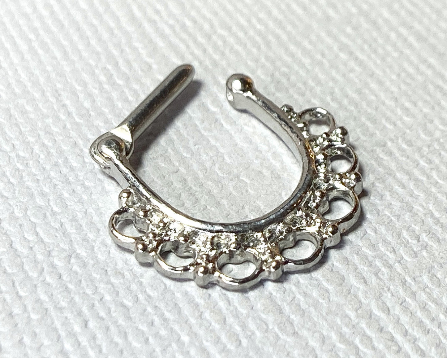 1pc 100% SURGICAL STEEL Tribal Fan Filigree Clicker Pierced Nose Ring 14g 16g
