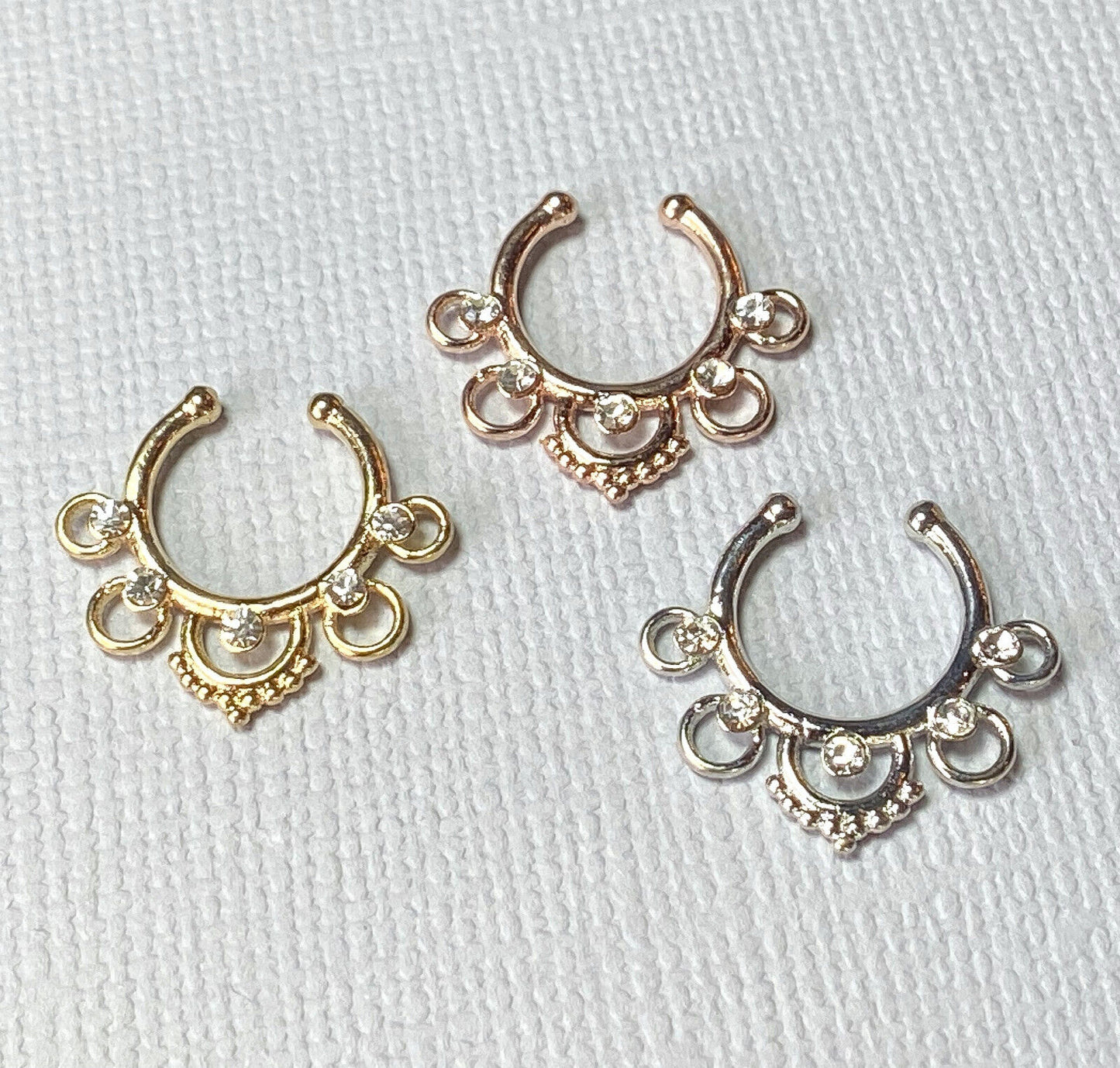 1pc Non-Piercing 5 Circle w/Gems Septum Hanger Clip-On Fake Nose Ring