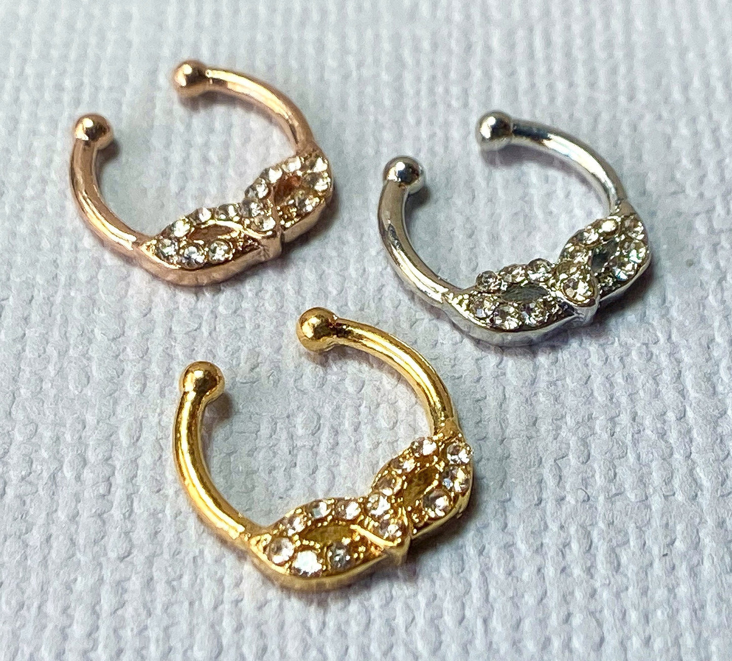1pc Non-Piercing Masquerade Mask Septum Hanger Clip-On Fake Nose Ring CZ Gem