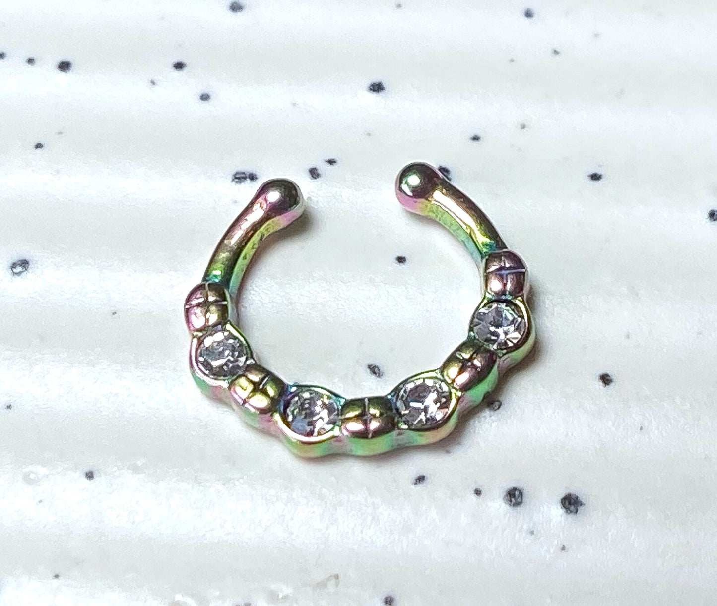 1pc 100% SURGICAL STEEL Non-Piercing Fake Septum Hanger 4 Crystal Gems Clip-on