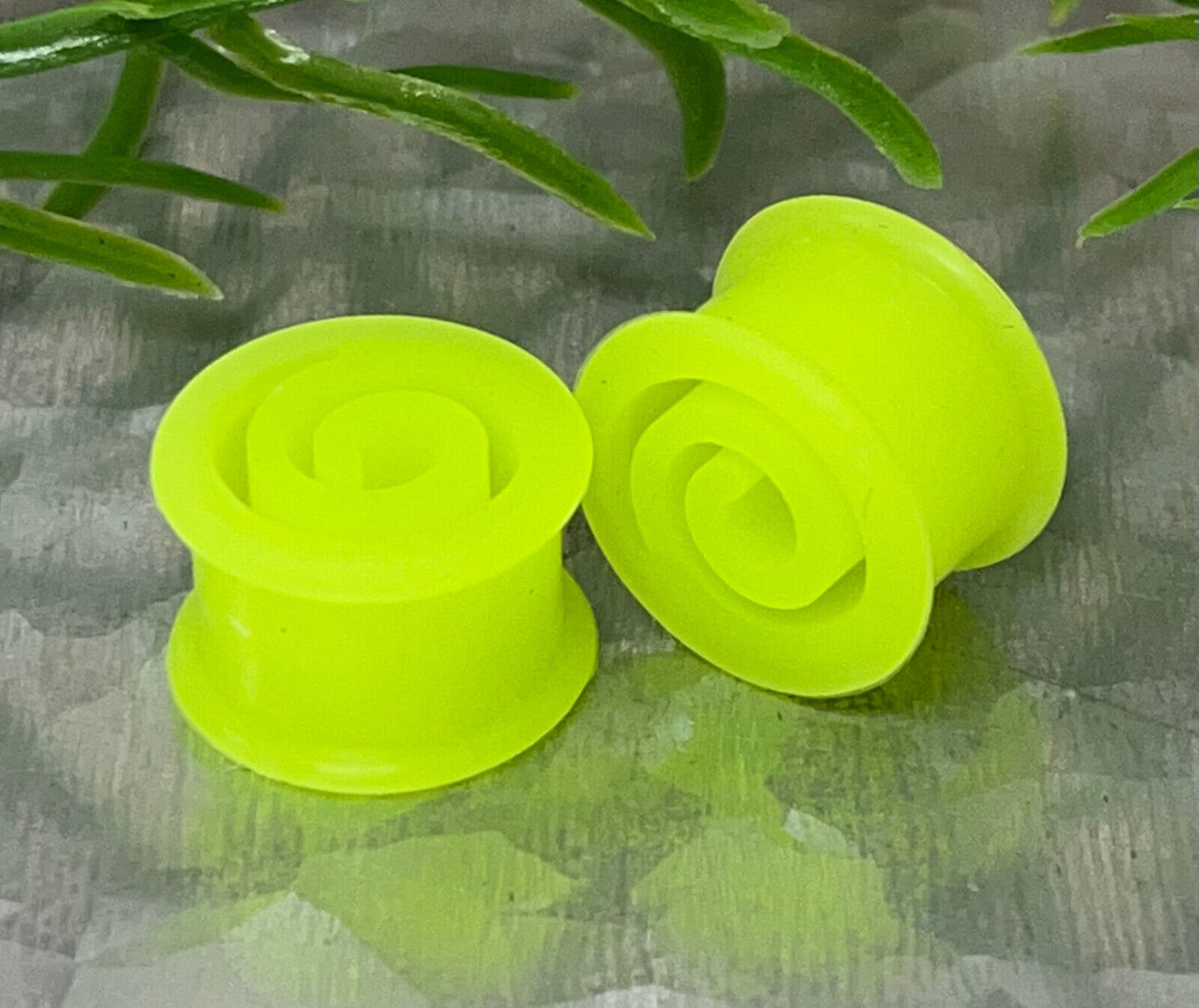 PAIR Spiral Silicone Tunnels Gauges Plugs Earlets Body Jewelry