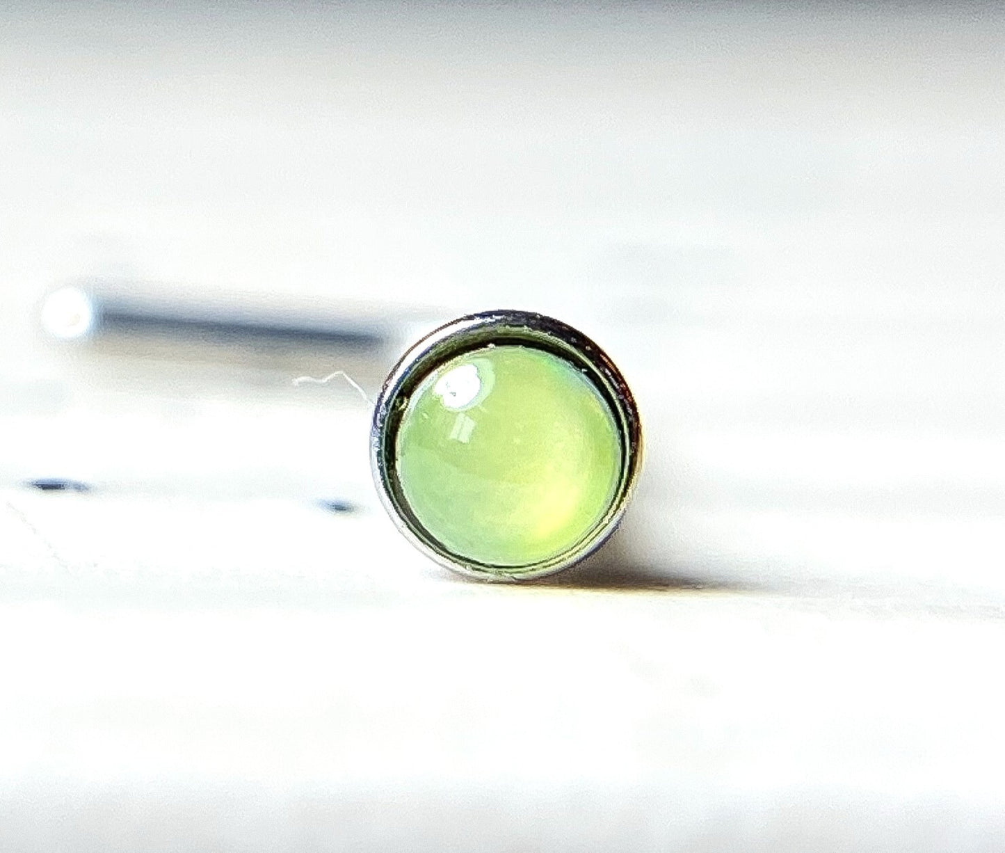 1pc Illuminating Stone L-Bend Nose Ring Piercing Jewelry 20g Nostril Stud Screw