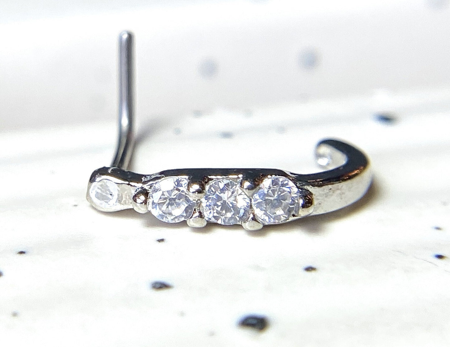 1pc 3-CZ Lined Nose Crawler L-Bend 20g Nose Ring Stud Screw 316L Surgical Steel