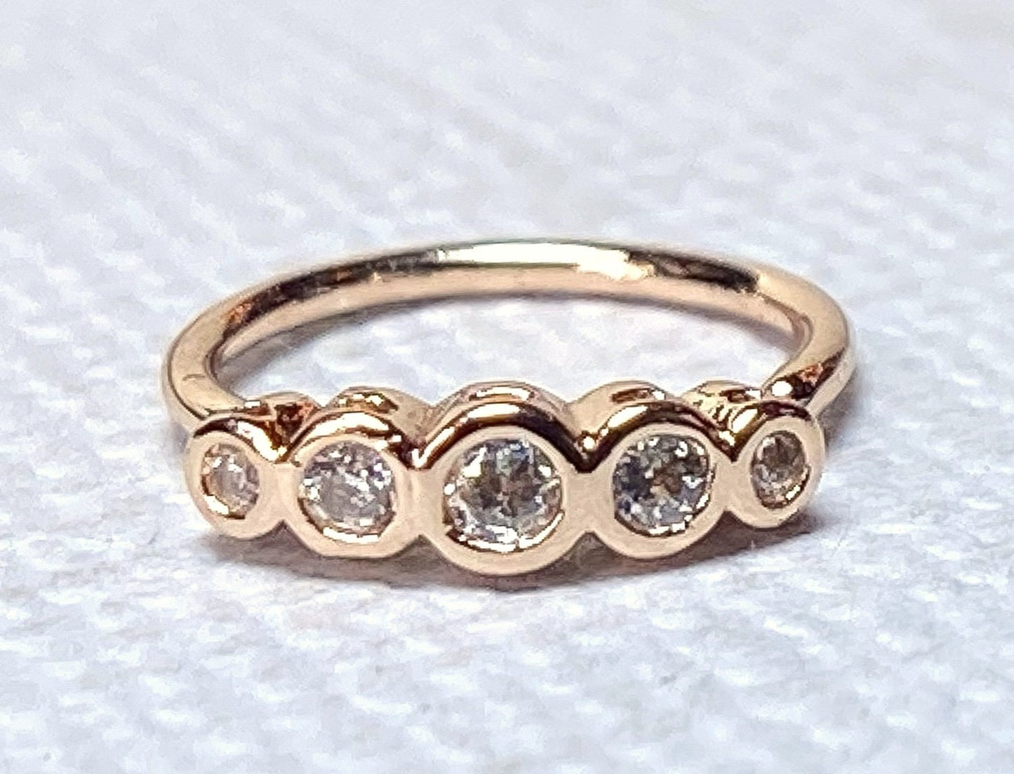 1pc Bendable Nose Hoop / Cartilage Ring Five Bezel Set CZ Gems for Rook, Daith