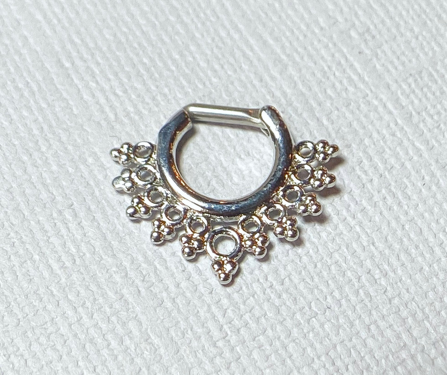 1pc Lacey Edge Design Septum Clicker 316L Surgical Steel 14g or 16g Nose Ring