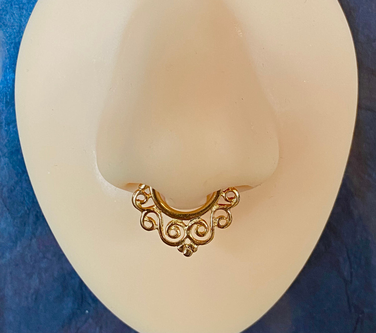 1pc 100% SURGICAL STEEL Non-Piercing Fake Septum Hanger Swirling Floral Clip-on
