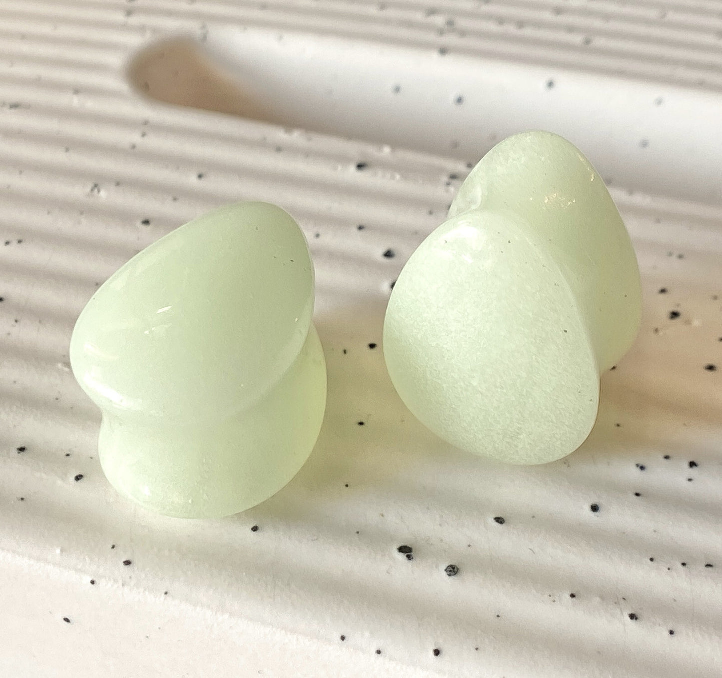 PAIR Glow in the Dark Stone Tear Drop Double Flare Plugs Teardrop Tunnels Gauges