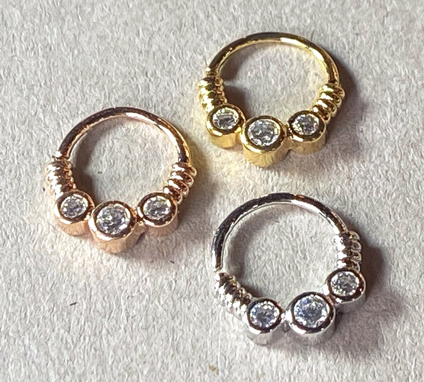 1pc 3-Gem Coiled Wire Bendable Hoop Ring Septum Daith Rook Tragus Ear Cartilage