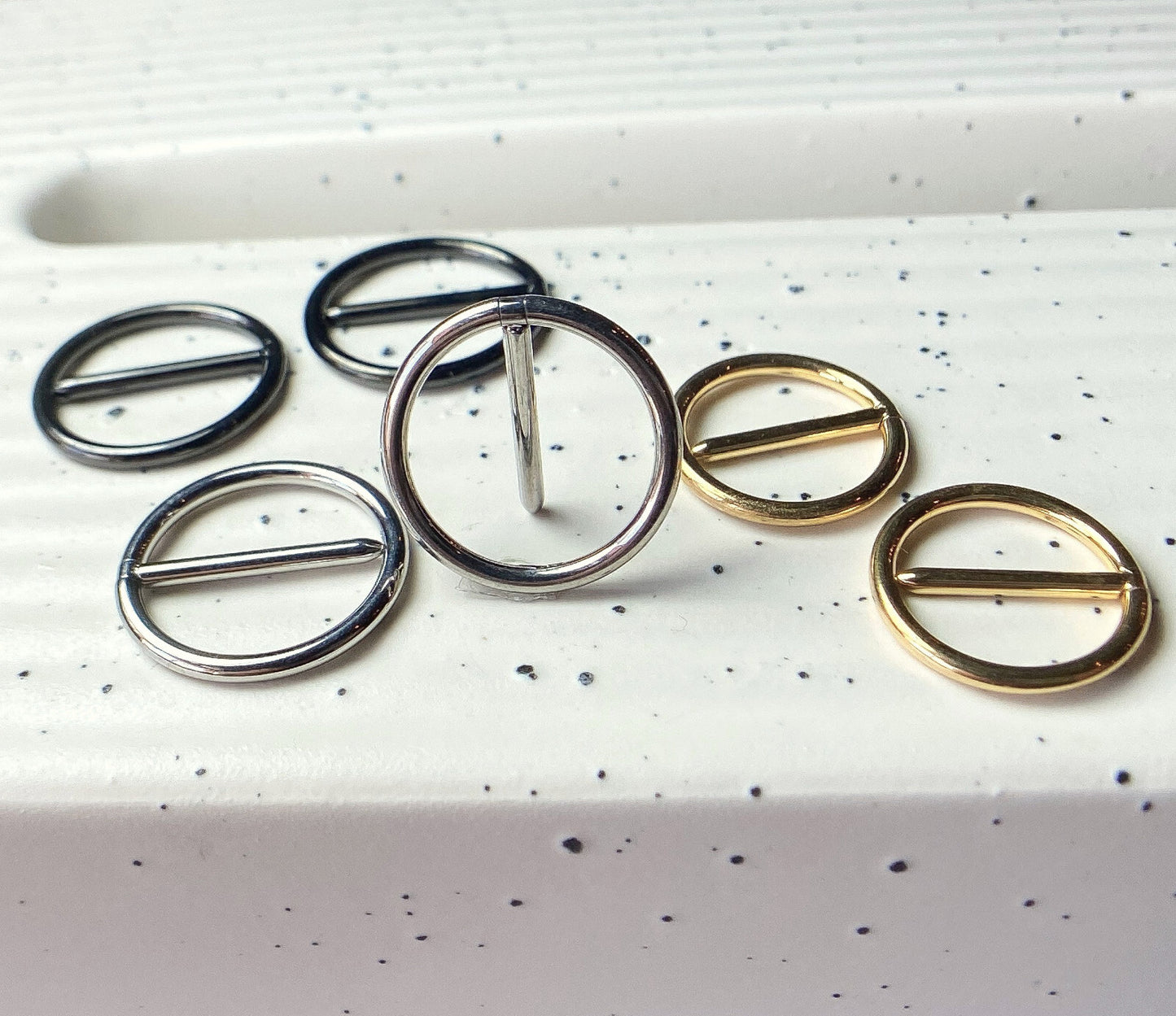PAIR Nipple Hoop Swinging Bar Clicker Rings ASTM F136 Implant-Grade Titanium Jewelry