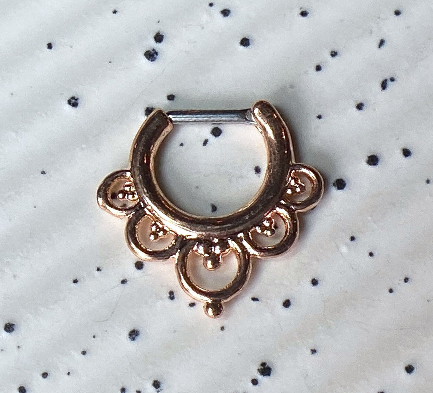 1pc Flower Petals Septum Clicker 316L Surgical Steel 14g or 16g Nose Ring