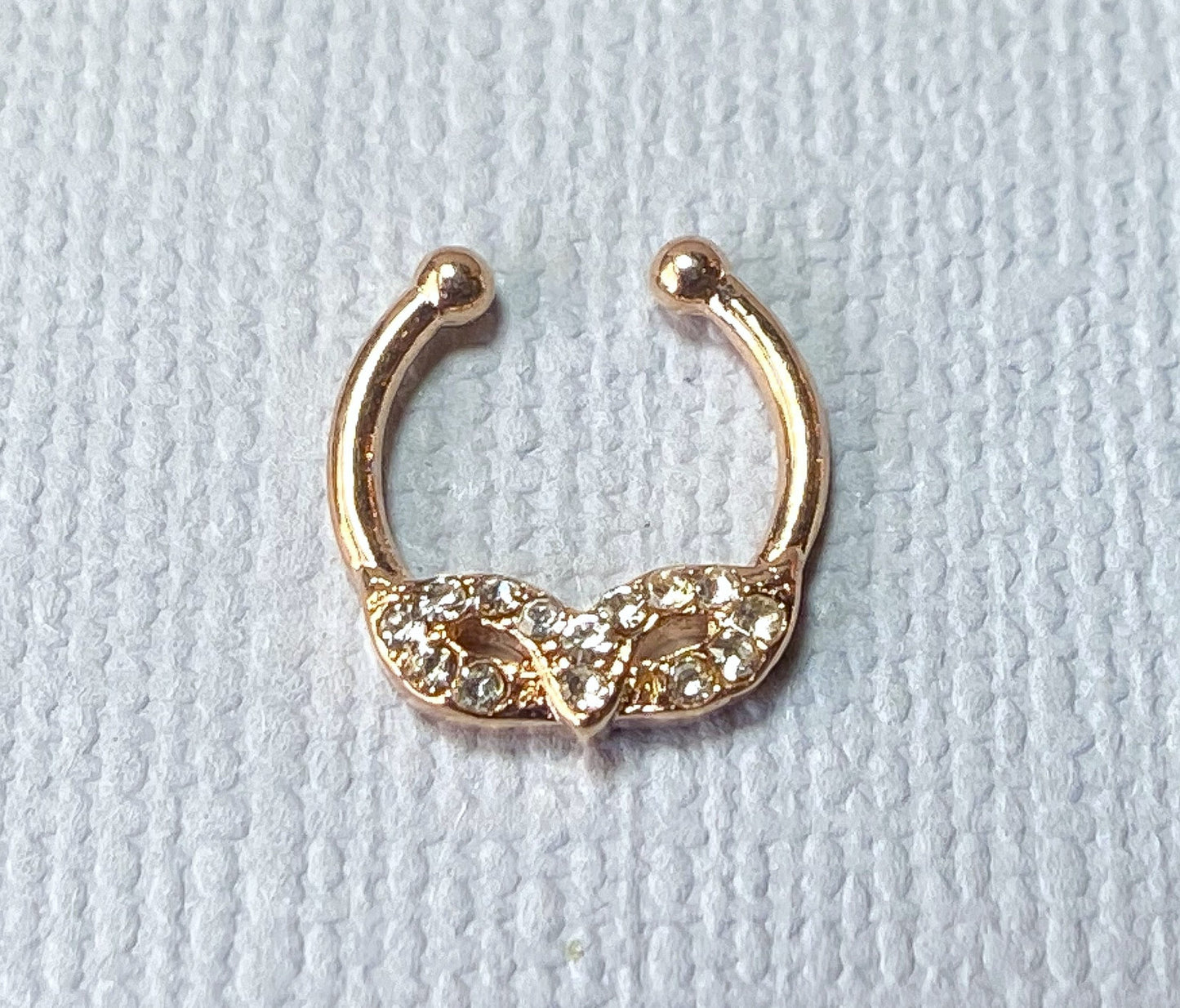 1pc Non-Piercing Masquerade Mask Septum Hanger Clip-On Fake Nose Ring CZ Gem