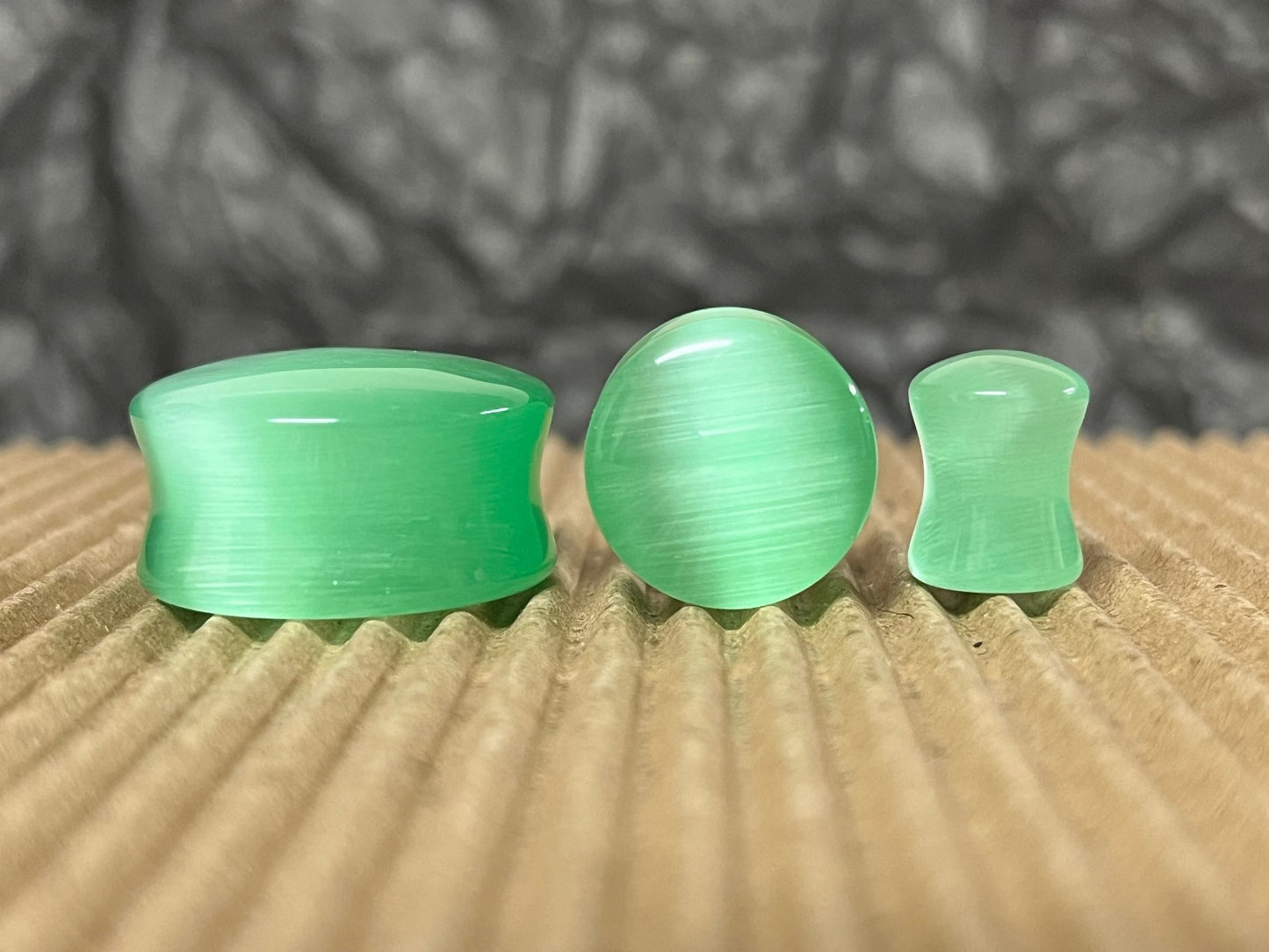 PAIR  Green Cat Eye Stone Double Flare Plugs Tunnels Earlets Gauges Body Jewelry