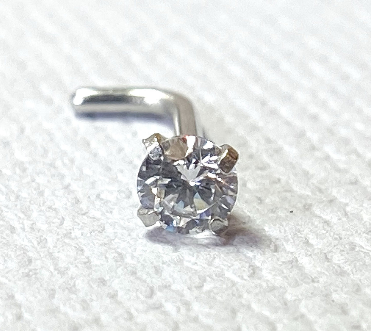 1pc Prong Set Clear CZ Gem 316L Surgical Steel L-Bend Nose Ring