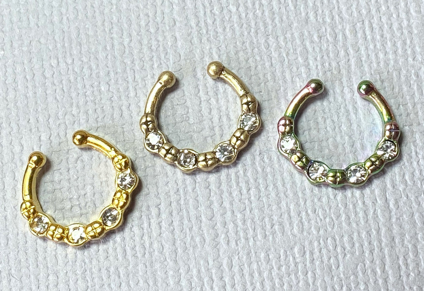 1pc 100% SURGICAL STEEL Non-Piercing Fake Septum Hanger 4 Crystal Gems Clip-on