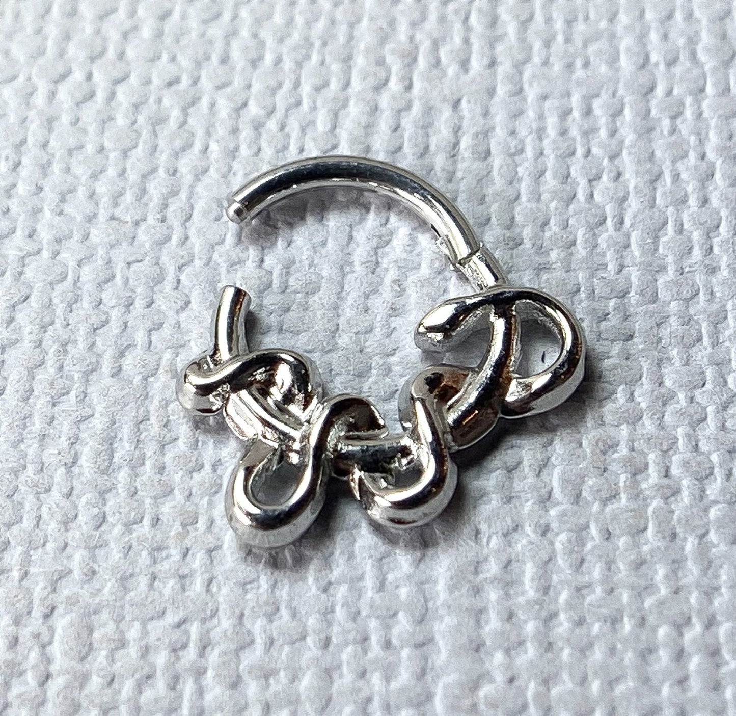 1pc Twisted Snake Hinged Segment Ring Helix Septum Clicker Body Jewelry