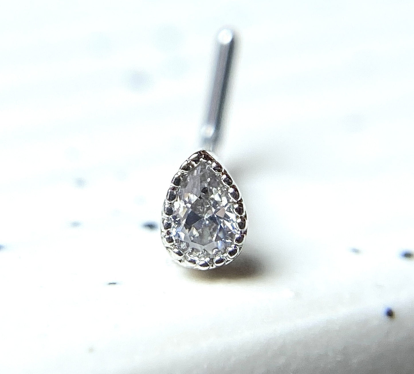 1pc CZ Gem Set Teardrop L-Bend 20g Nose Ring Stud Screw 316L Surgical Steel