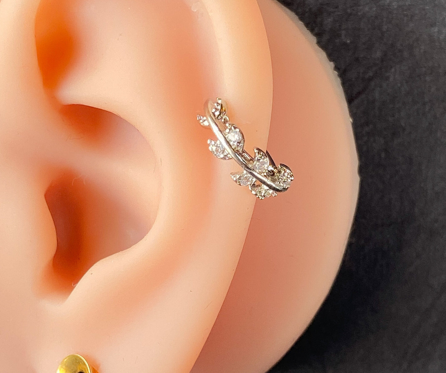 1pc Bendable CZ Vine Nose Hoop / Cartilage Ring Rook Daith Helix Tragus