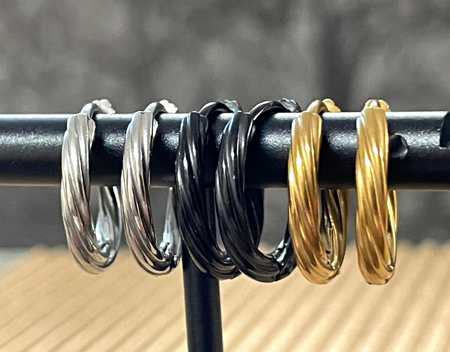 PAIR Twisted Huggie Hinged Hoop Earrings 316L Stainless Steel Hinge Action 18g