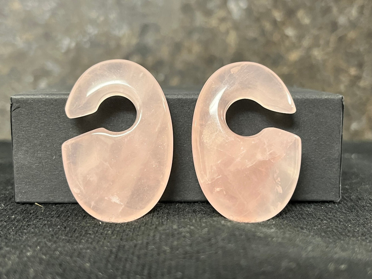 PAIR Rose Quartz Oval Keyhole Hanger Ear Weight Plug Gauges Tunnels Stone