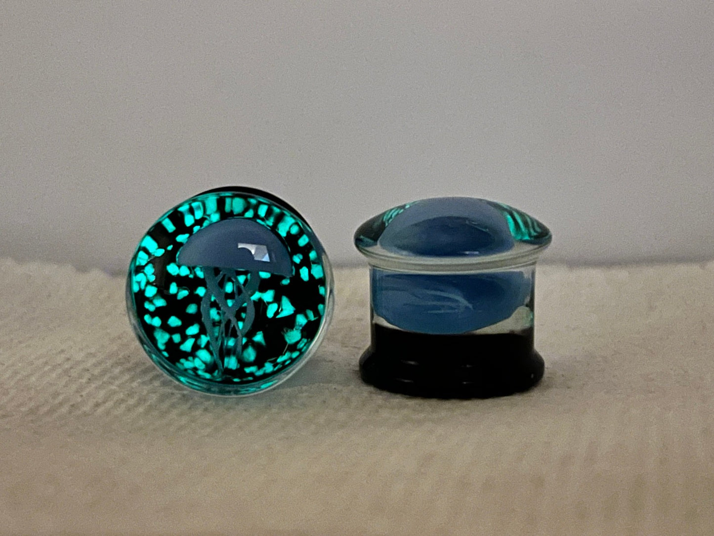 PAIR Blue Jellyfish Glass Double Flare Plugs Tunnel Gauges Glow in the Dark