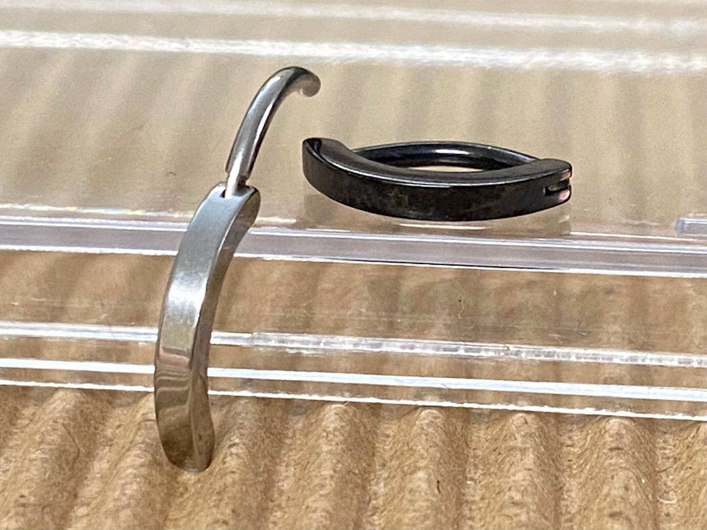 1pc Solid Titanium Hinged Hoop Clicker Eyebrow Ring Curved Barbell Body Jewelry