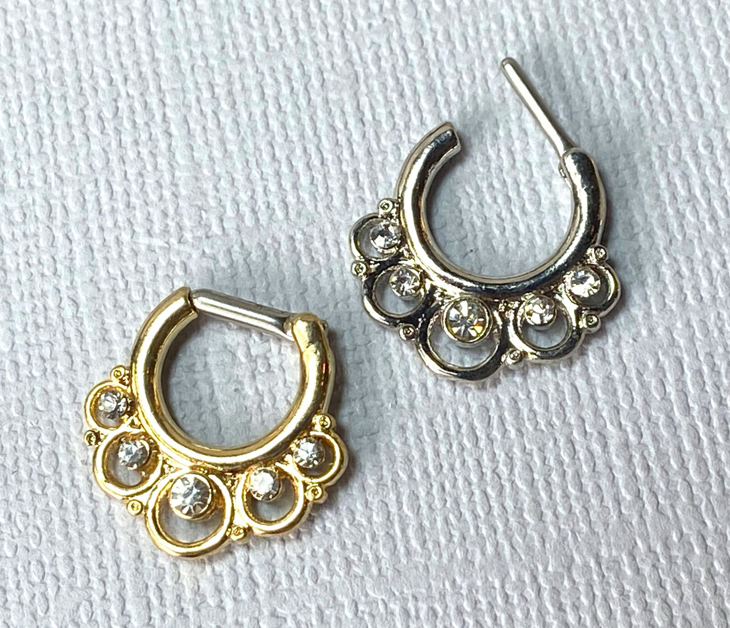 1pc Floral Round w/Gems Septum Clicker 316L Surgical Steel 14g or 16g Nose Ring