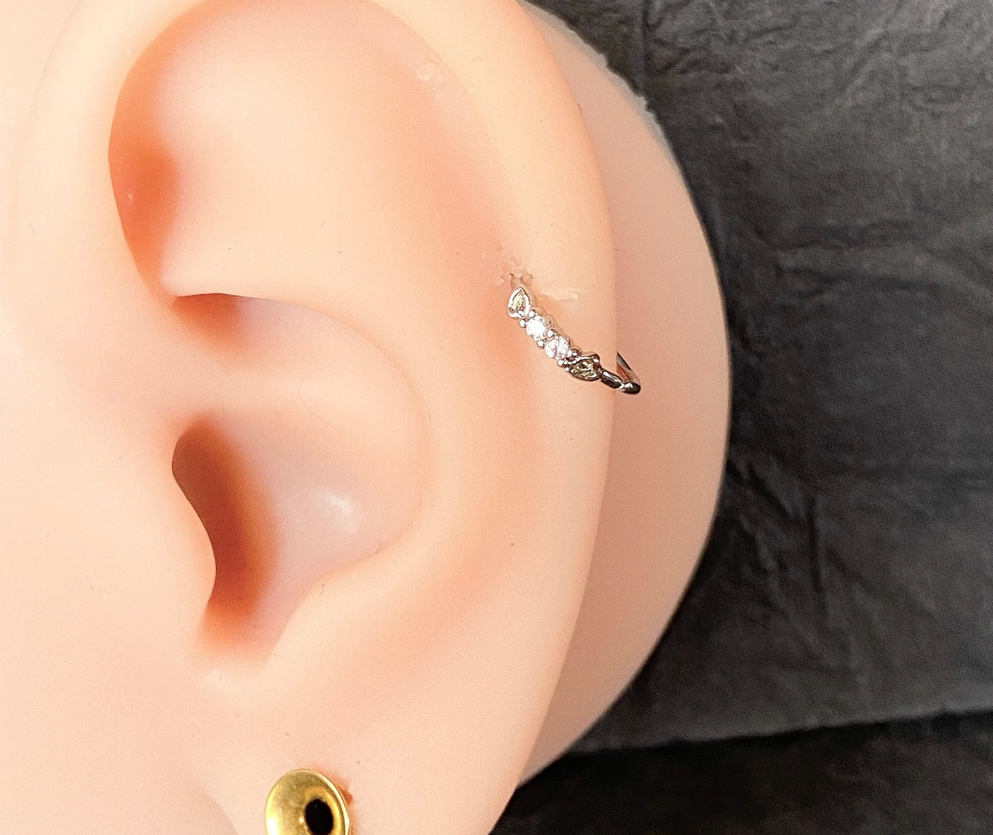1pc Bendable Nose Hoop / Cartilage Ring CZ Gem Set Hearts for Rook, Daith
