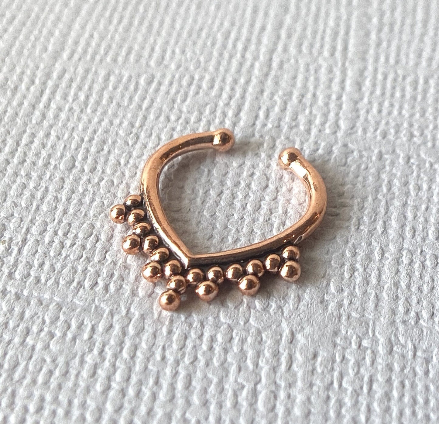 1pc Non-Piercing Beaded Trim Septum Hanger Clip-On Fake Nose Ring Body Jewelry