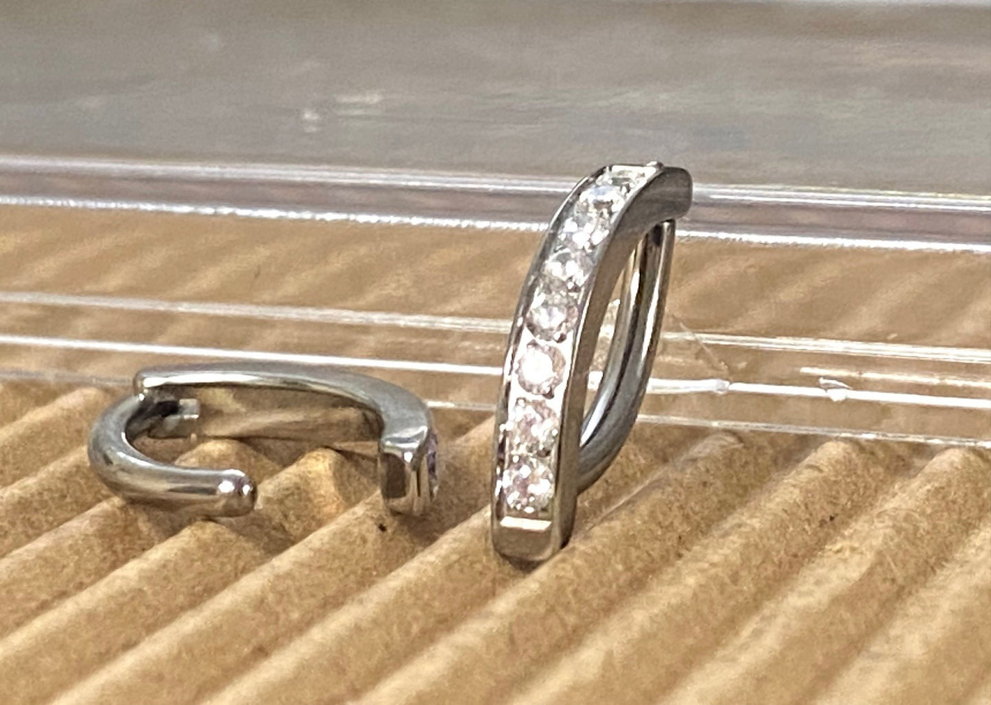 1pc Hinged Solid Titanium CNC Set Gem Hoop Clicker Belly Ring 14g Curved Barbell