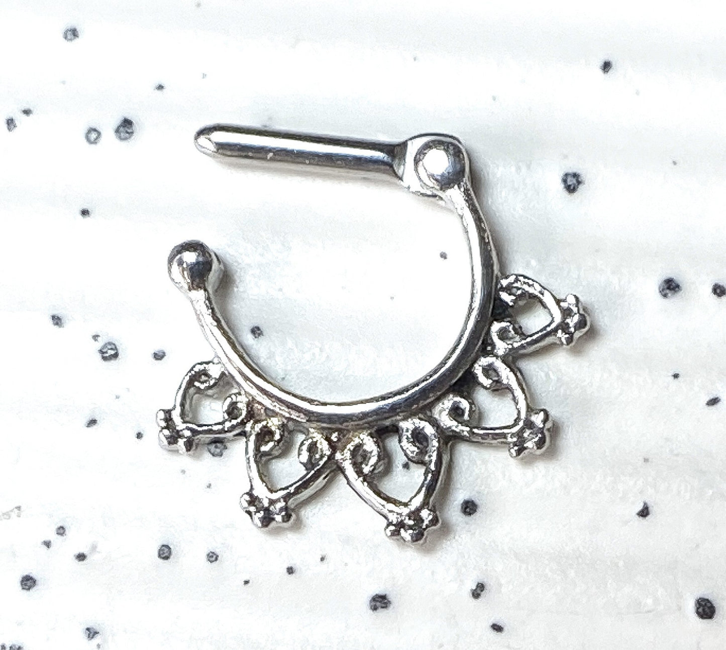 1pc 100% SURGICAL STEEL Open Heart Filigree Clicker Pierced Nose Ring 14g 16g
