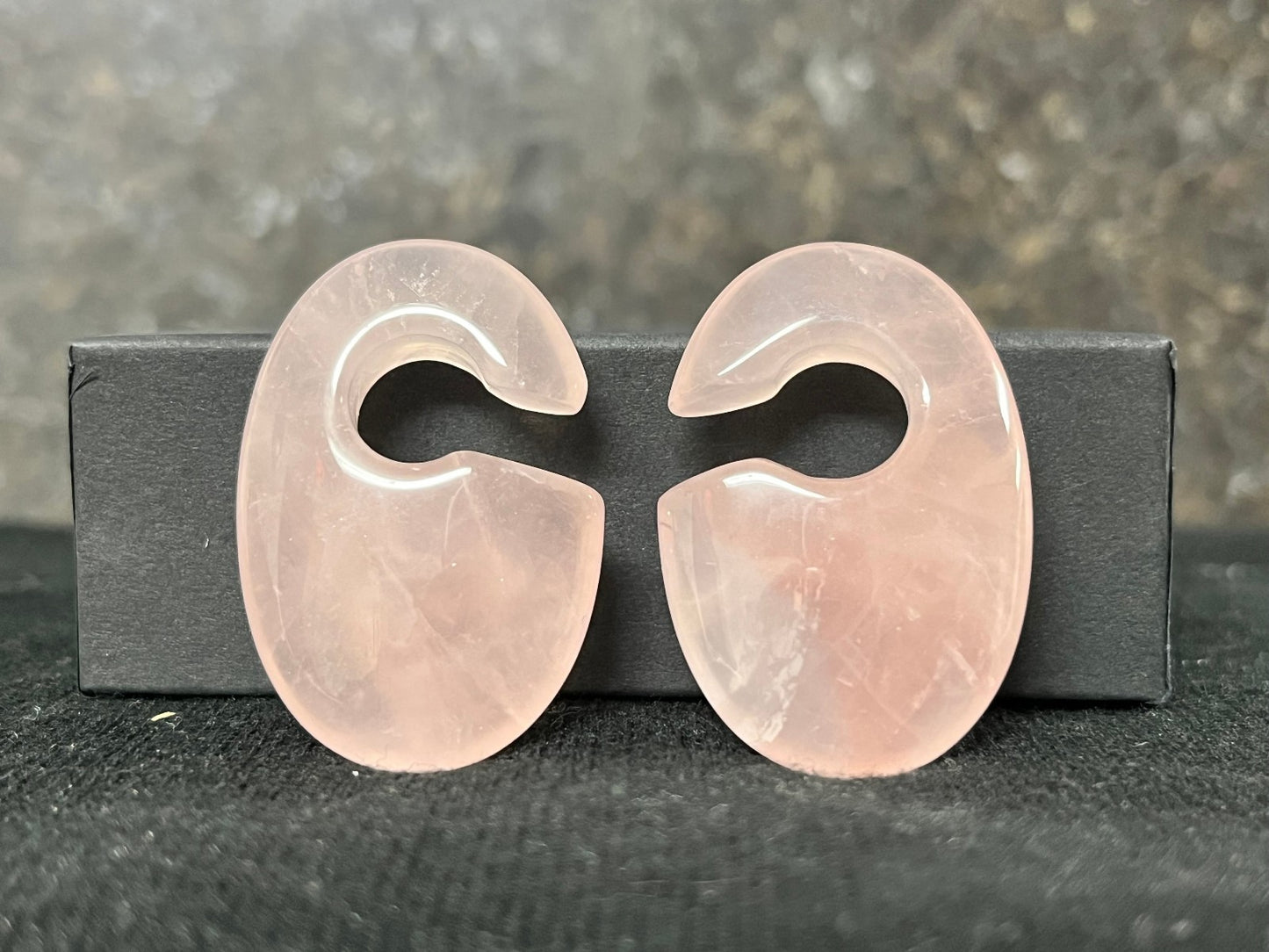 PAIR Rose Quartz Oval Keyhole Hanger Ear Weight Plug Gauges Tunnels Stone