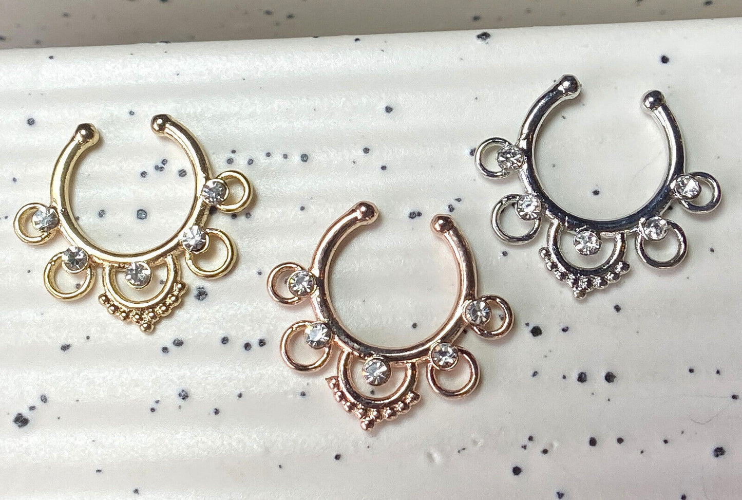 1pc Non-Piercing 5 Circle w/Gems Septum Hanger Clip-On Fake Nose Ring