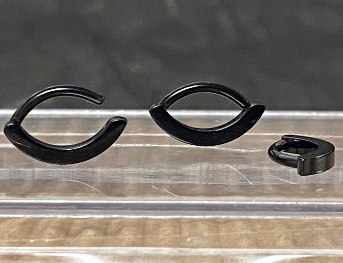 1pc Solid Titanium Hinged Hoop Clicker Eyebrow Ring Curved Barbell Body Jewelry
