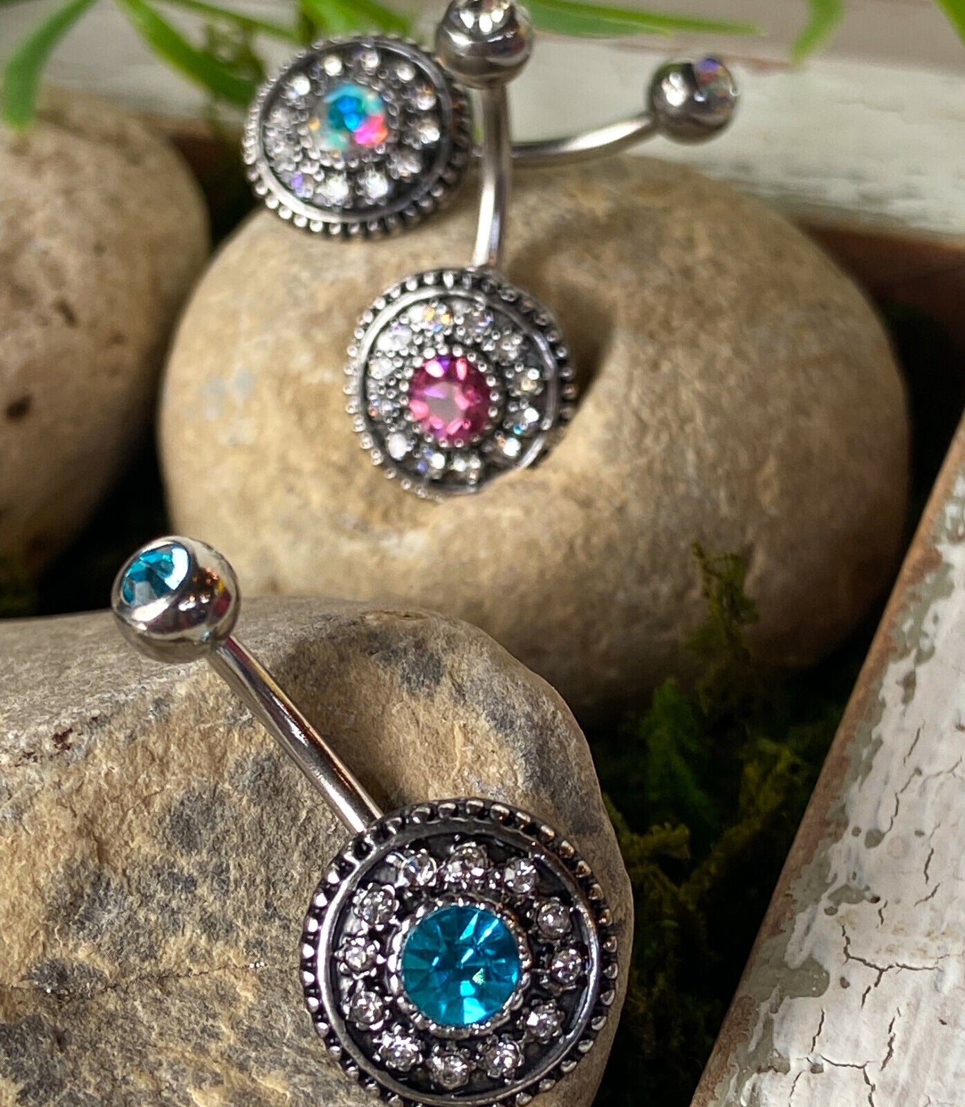 Vintage Shield CZ Gem Belly Ring Pierced Navel 14g Aurora Borealis, Pink, Aqua
