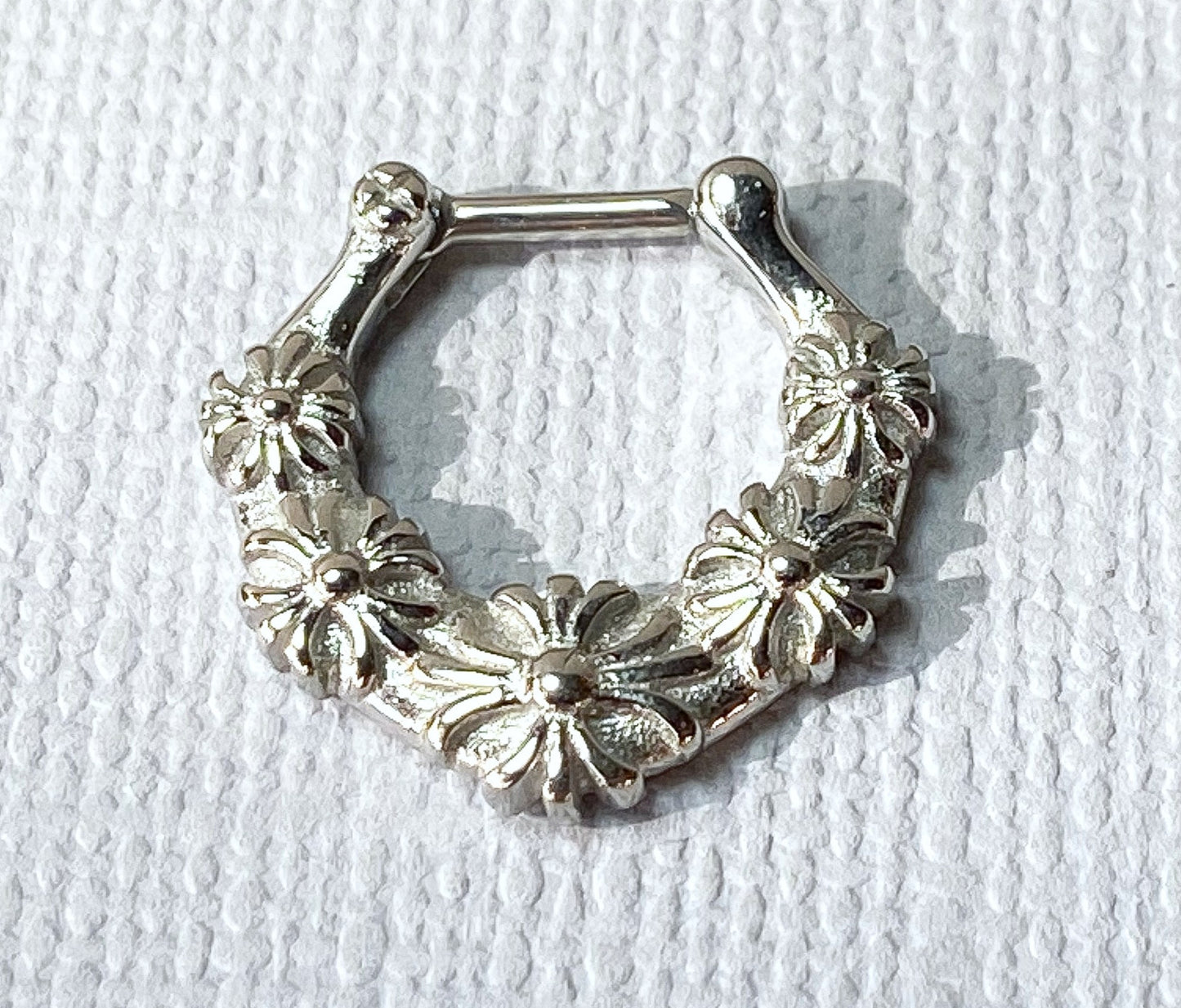 1pc 100% SURGICAL STEEL Floral Septum Ring Clicker Pierced Nose 16g Hanger - Only Gold Left In Stock