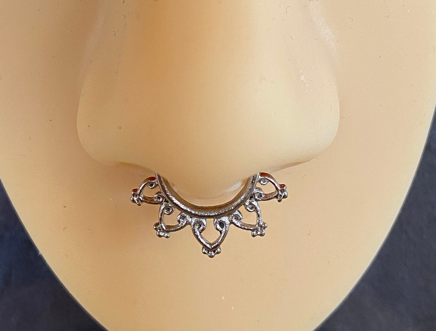 1pc 100% SURGICAL STEEL Open Heart Filigree Clicker Pierced Nose Ring 14g 16g