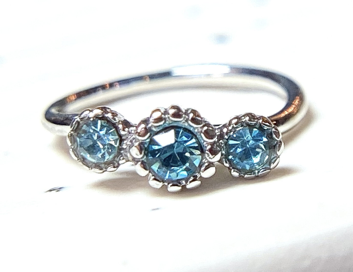 1pc Three CZ Gem Hoop Nose / Cartilage Ring Rook Daith Helix Tragus