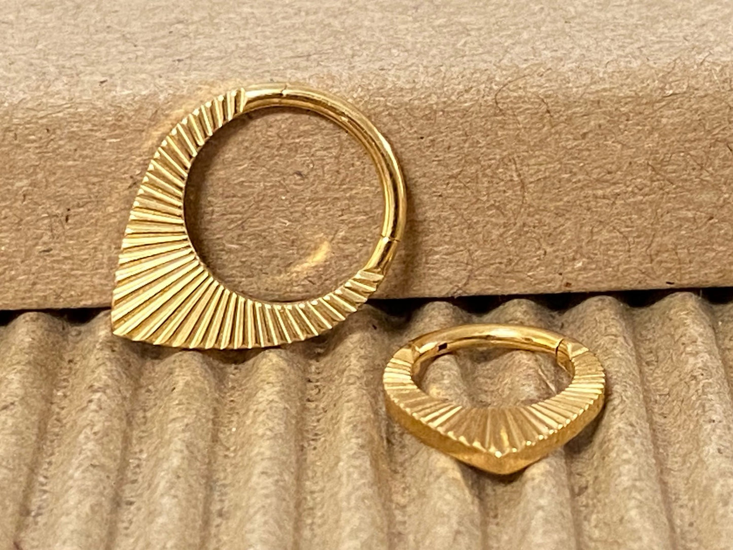 1pc Solid Titanium Cuts Teardrop Hinged Segment Ring Septum Tear Drop Clicker