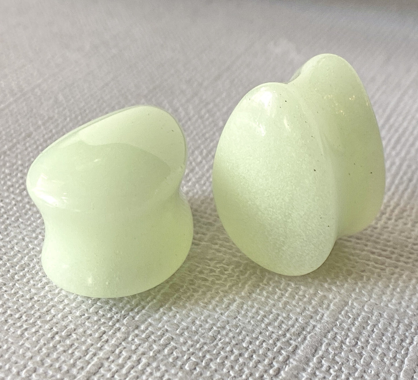 PAIR Glow in the Dark Stone Tear Drop Double Flare Plugs Teardrop Tunnels Gauges