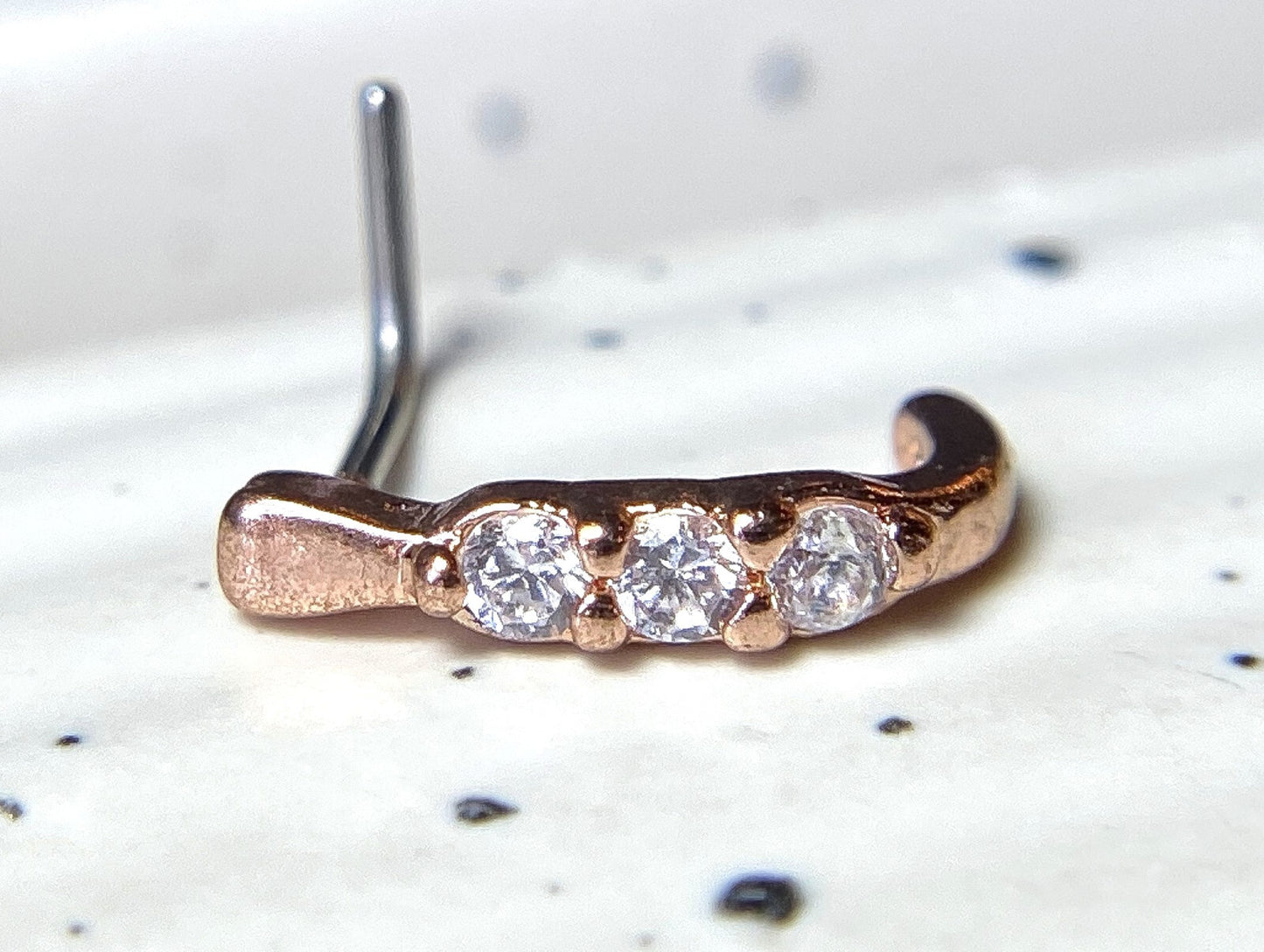 1pc 3-CZ Lined Nose Crawler L-Bend 20g Nose Ring Stud Screw 316L Surgical Steel