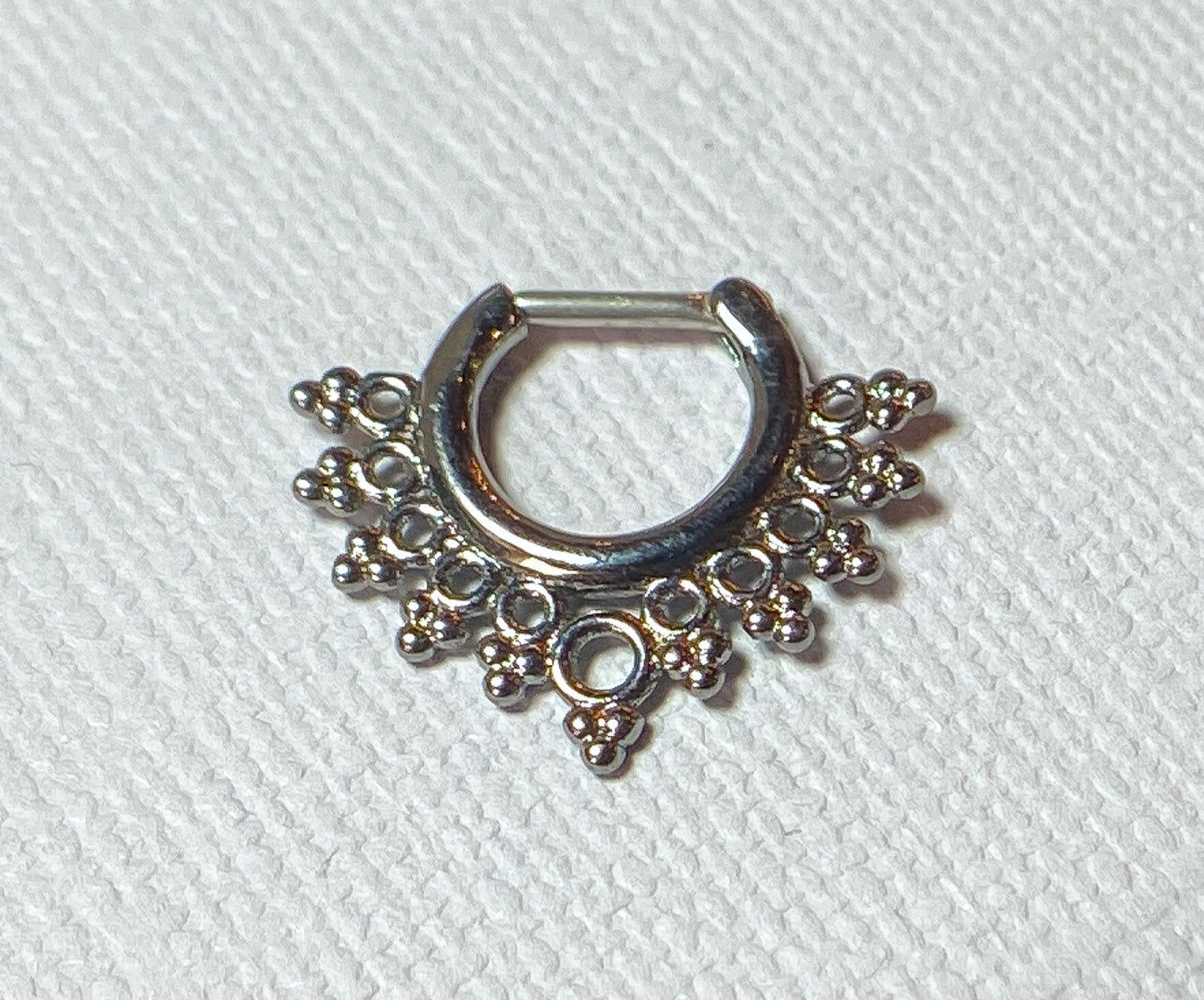 1pc Lacey Edge Design Septum Clicker 316L Surgical Steel 14g or 16g Nose Ring