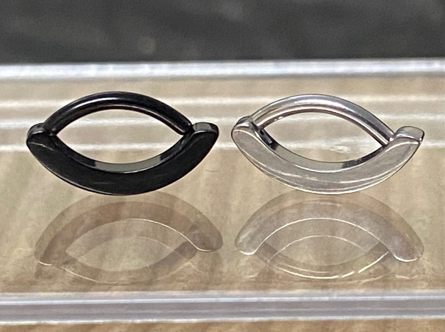1pc Solid Titanium Hinged Hoop Clicker Eyebrow Ring Curved Barbell Body Jewelry