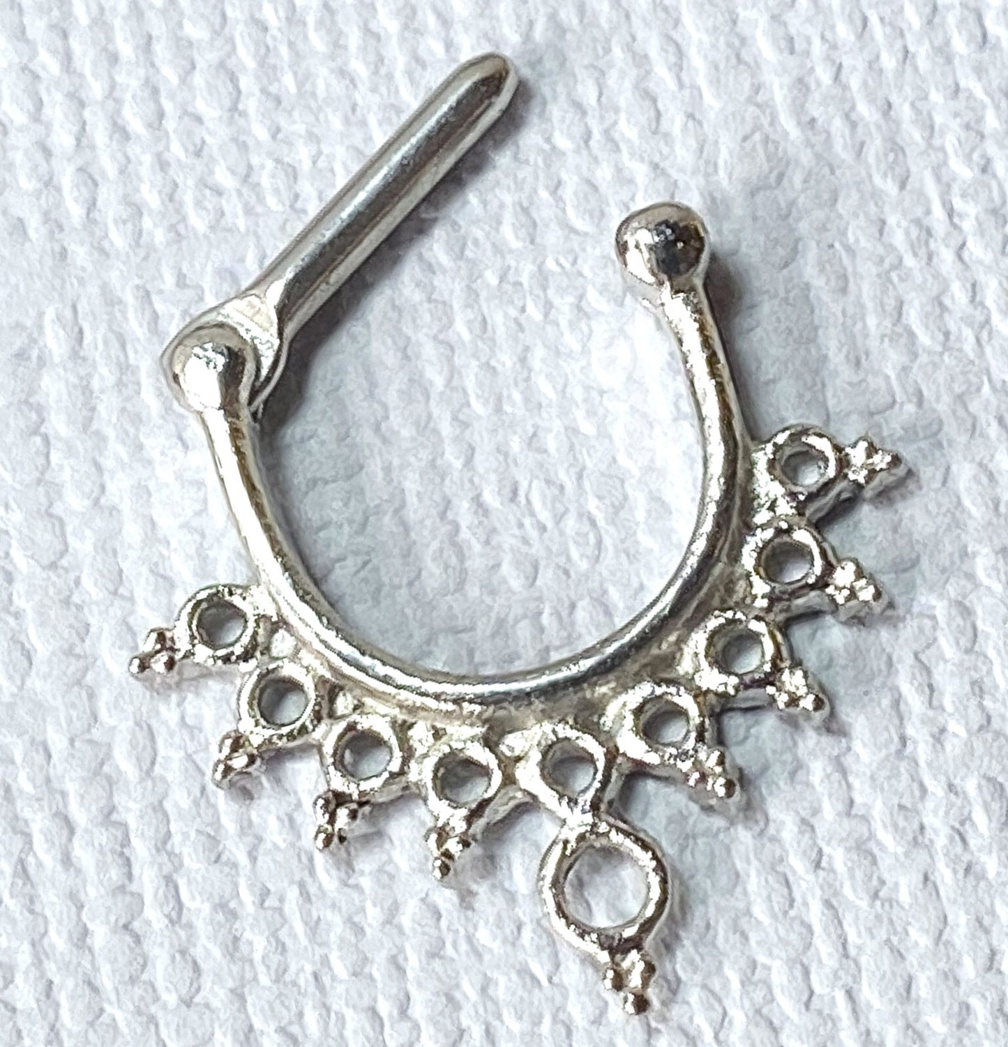 1pc 100% SURGICAL STEEL Lacey Fan Clicker Pierced Nose Ring 14g 16g