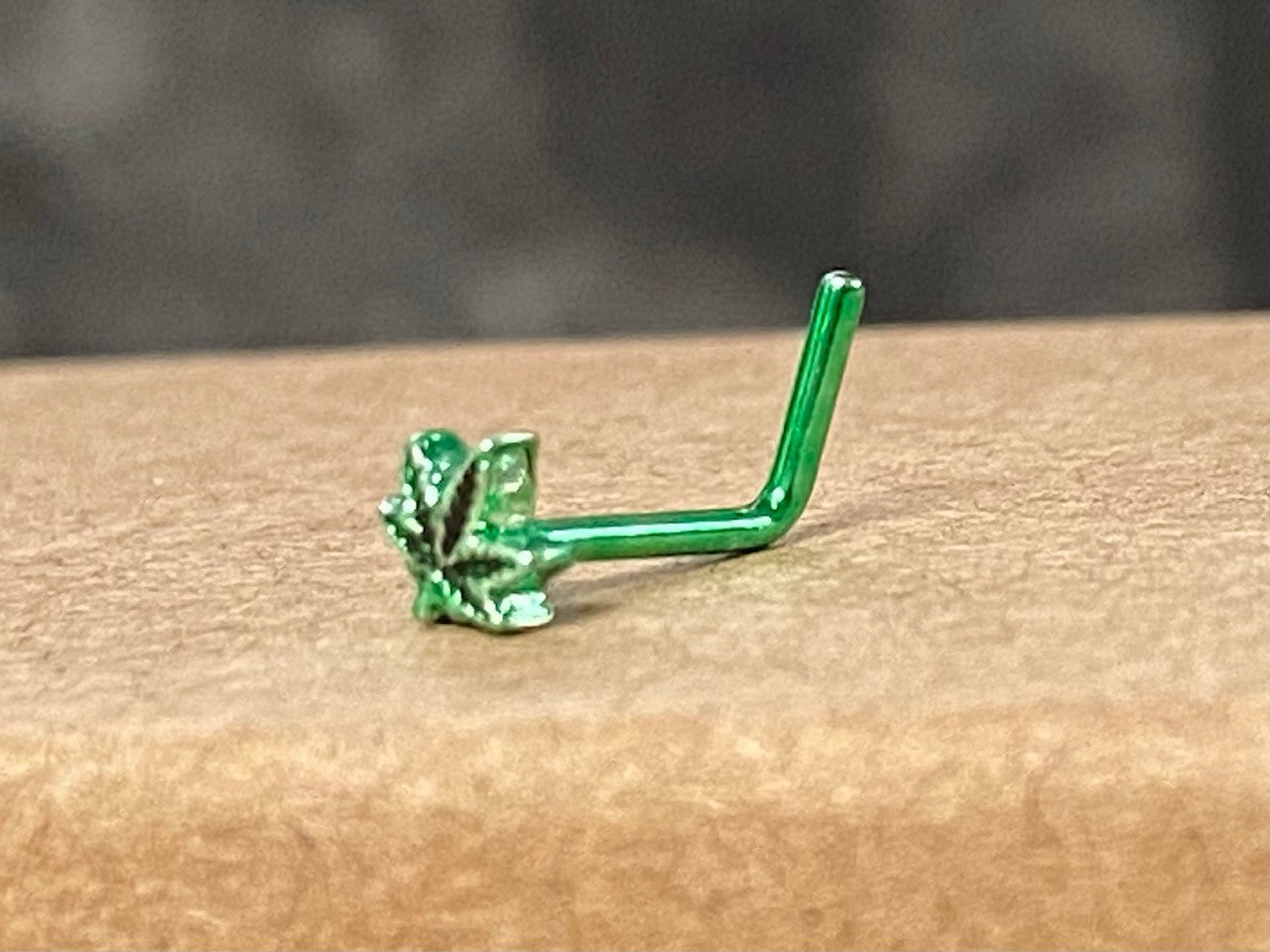 1pc Marijuana Leaf Top 20g L-Bend or Stud Nose Ring Surgical Steel Pot Jewelry