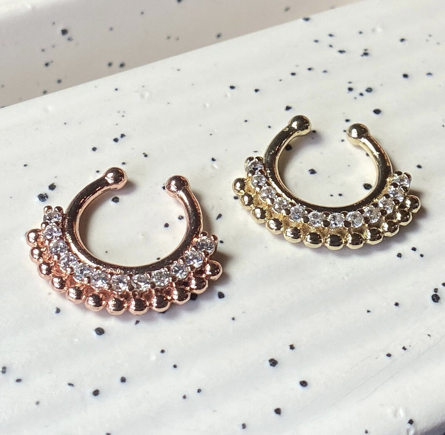 1pc Non-Piercing Paved Gem Fan Septum Hanger Clip-On Fake Nose Ring Body Jewelry