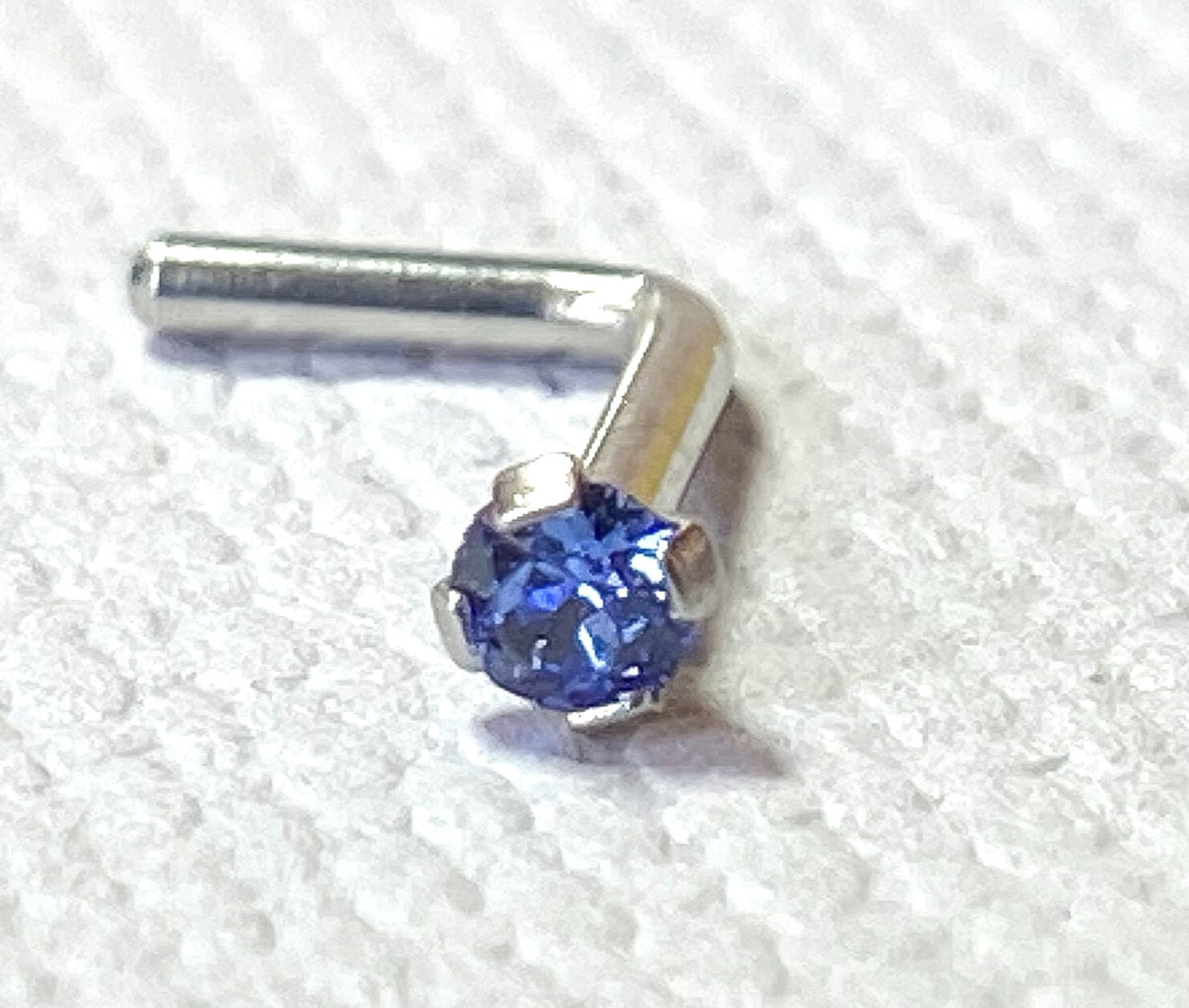1pc Prong Set Clear CZ Gem 316L Surgical Steel L-Bend Nose Ring